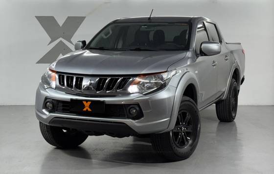 MITSUBISHI L200 TRITON 2.4 16V TURBO DIESEL OUTDOOR GLS CD 4X4 AUTOMÁTICO MITSUBISHI L200 TRITON 2.4 16V TURBO DIESEL OUTDOOR GLS CD 4X4 AUTOMÁTICO